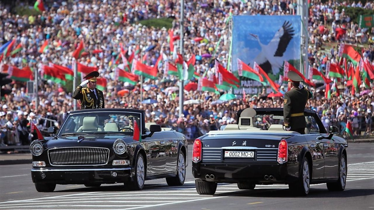 FAW Hongqi L5 открыл военный парад в Минске - Китайские автомобили